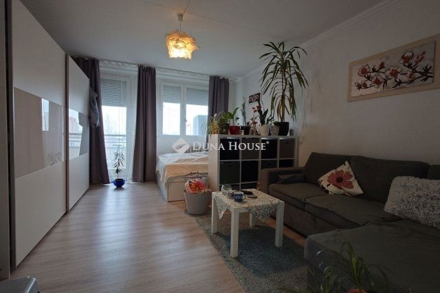 Eladó panellakás, Kecskeméten 36.9 M Ft, 1 szobás