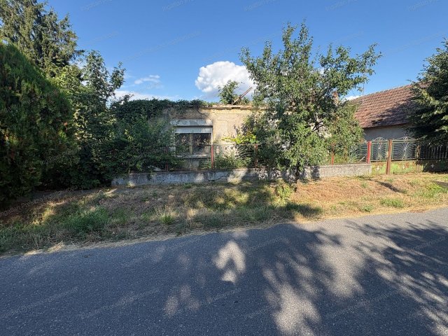 Eladó családi ház, Hetyefőn 5.9 M Ft, 2 szobás
