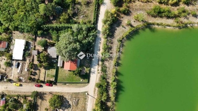 Eladó nyaraló, Dunaharasztin 19.9 M Ft, 2 szobás