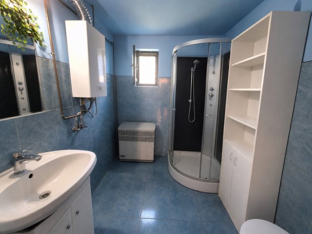 Eladó családi ház, Szegeden, Bajmóci utcában 63 M Ft, 6 szobás