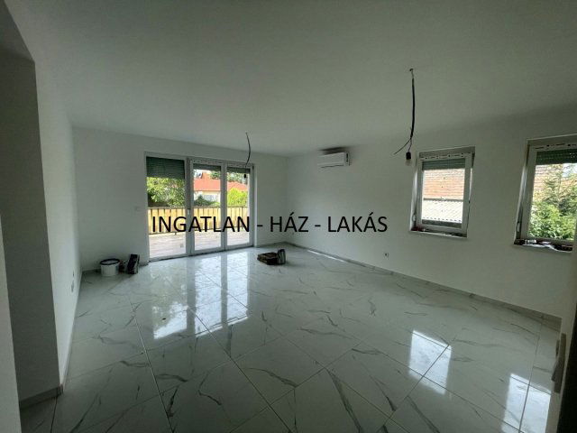 Eladó családi ház, Erdőkertesen 94.9 M Ft, 5 szobás