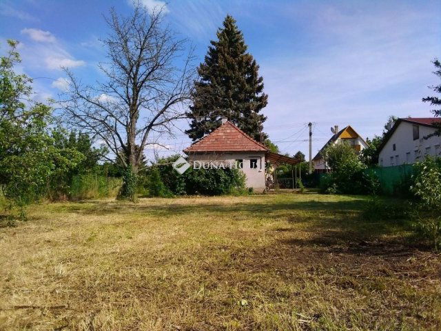 Eladó nyaraló, Velencén 29.9 M Ft, 1 szobás