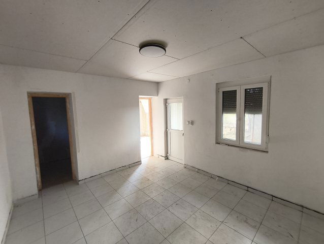 Eladó családi ház, Dombóváron 29.5 M Ft, 4 szobás