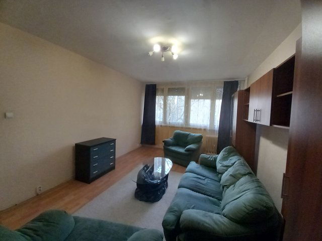 Kiadó panellakás, albérlet, Pécsett, Dóra utcában, 2 szobás