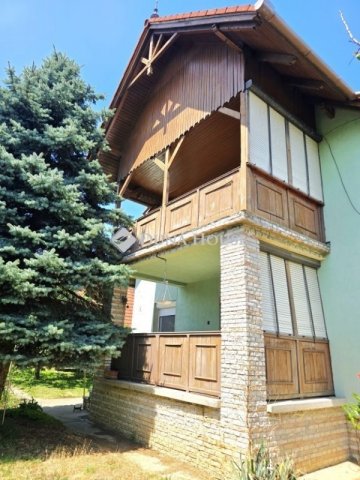 Kiadó családi ház, albérlet, Pécsett 270 E Ft / hó, 4 szobás