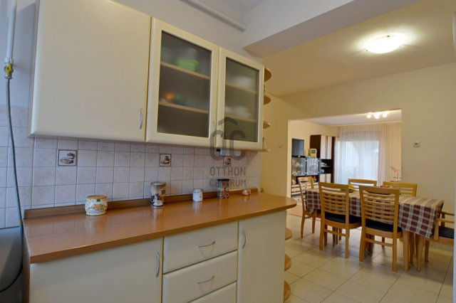 Kiadó sorház, albérlet, Kecskeméten 280 E Ft / hó, 4 szobás