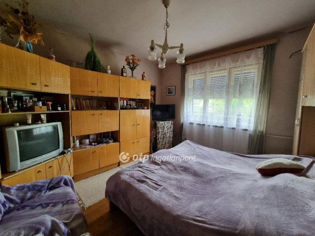 Eladó családi ház, Pápán 20.9 M Ft, 1+1 szobás