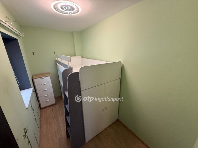 Eladó családi ház, Martonvásáron 109 M Ft, 4+1 szobás