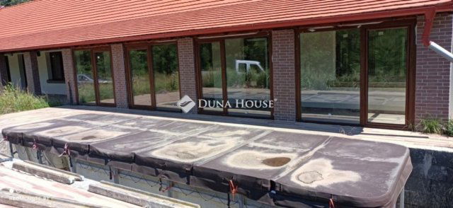 Eladó családi ház, Debrecenben 185 M Ft, 3 szobás