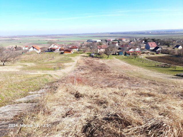 Eladó nyaraló, Pázmándon 15 M Ft, 1 szobás