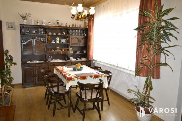 Eladó családi ház, Herenden 88 M Ft, 3 szobás