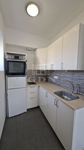 Eladó sorház, Veszprémben 44 M Ft, 1 szobás