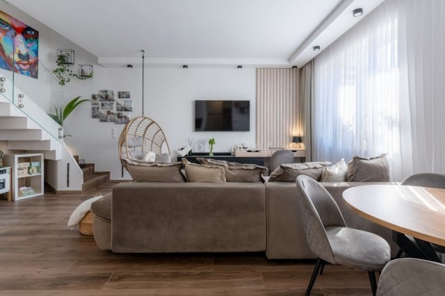 Eladó téglalakás, Budakeszin 145 M Ft, 3 szobás