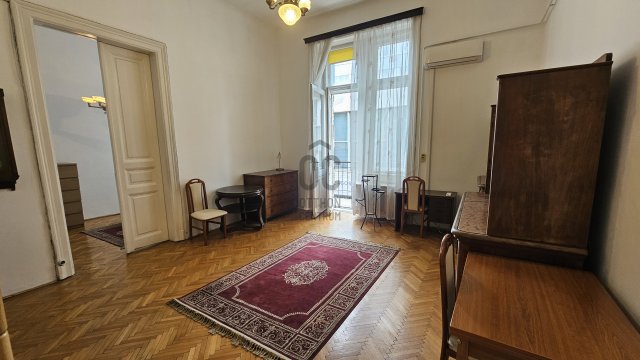 Eladó téglalakás, Budapesten, VI. kerületben 74.9 M Ft, 2 szobás