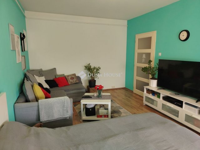 Eladó panellakás, Székesfehérvárott 62 M Ft, 3 szobás