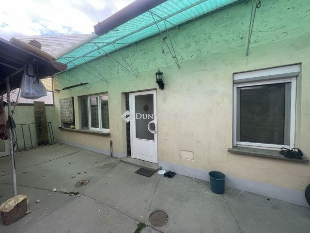 Eladó családi ház, Kecskeméten 48.5 M Ft, 4 szobás