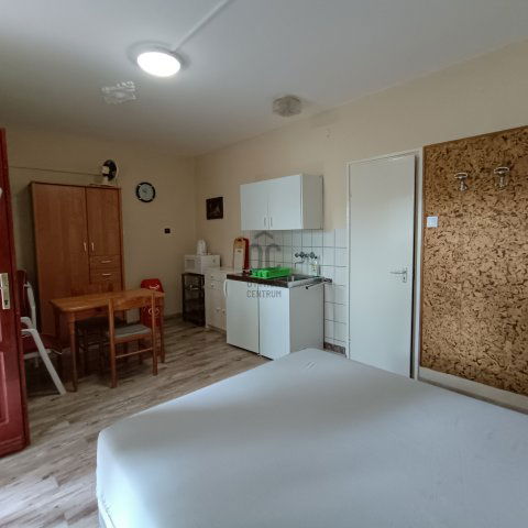 Eladó téglalakás, Zalakaroson 61 M Ft, 5 szobás