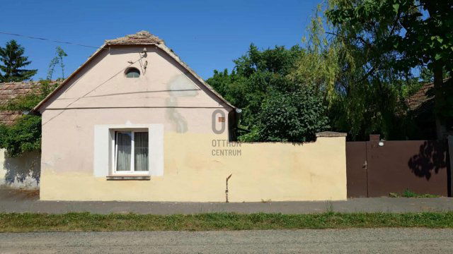 Eladó családi ház, Dukán 5.49 M Ft, 2 szobás