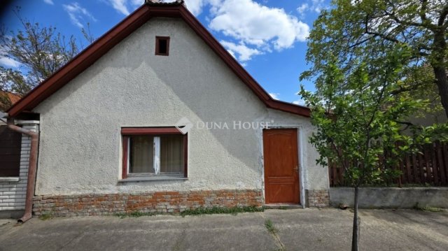 Eladó családi ház, Jászberényben 23.9 M Ft, 2+1 szobás
