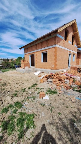 Eladó ikerház, Gödöllőn 115 M Ft, 4 szobás