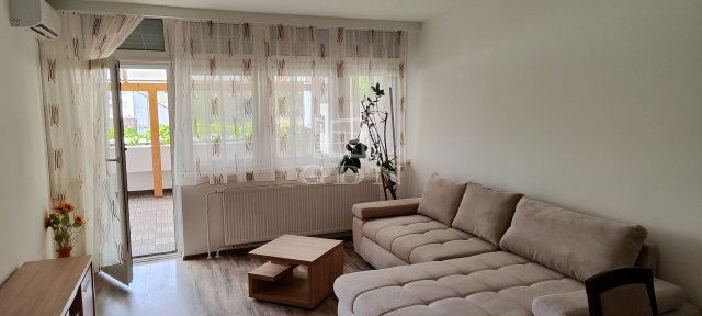 Kiadó téglalakás, albérlet, Pécsett 200 E Ft / hó, 2 szobás