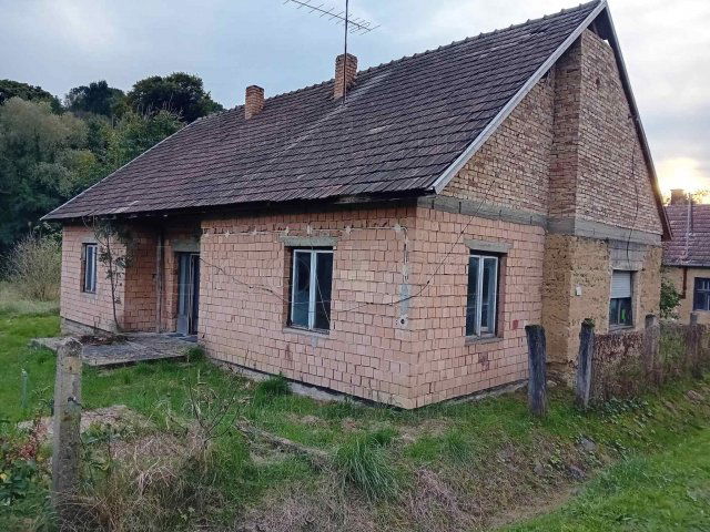 Eladó családi ház, Kallósdon 3.99 M Ft, 8 szobás