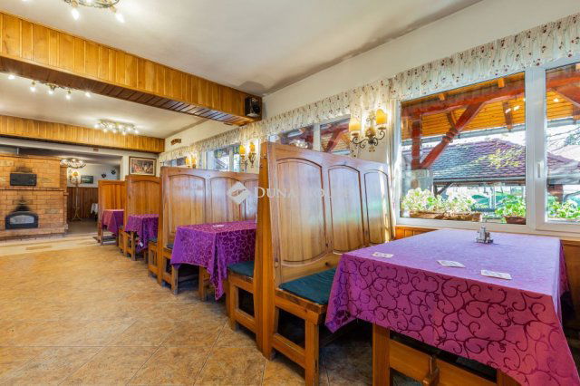 Eladó üzlethelyiség, Pilisszentkereszten 280 M Ft, 1 szobás