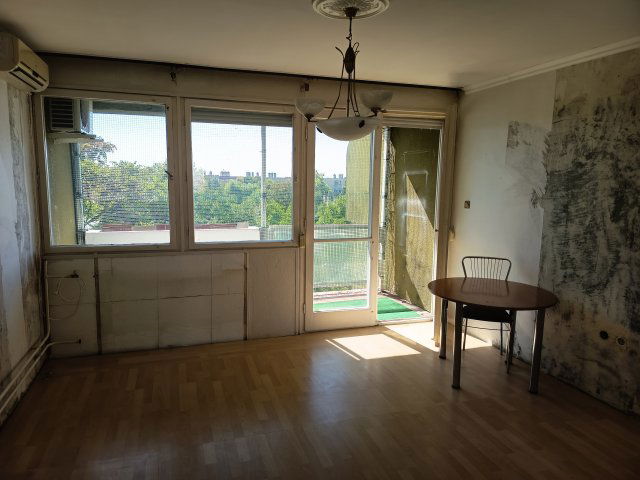 Eladó panellakás, Hatvanban 39 M Ft, 2 szobás