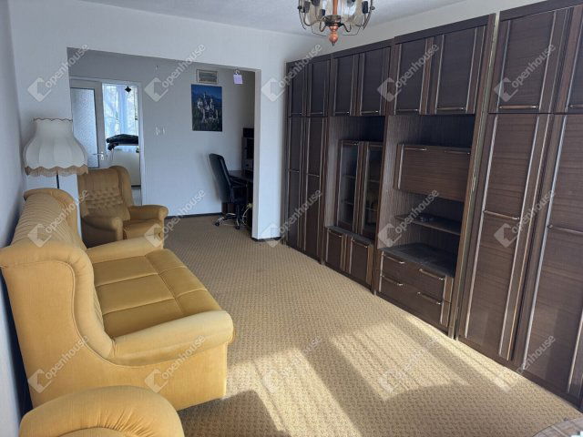 Kiadó panellakás, albérlet, Győrött 180 E Ft / hó, 2 szobás