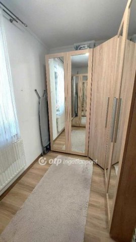 Eladó családi ház, Szentendrén 159.9 M Ft, 4+1 szobás