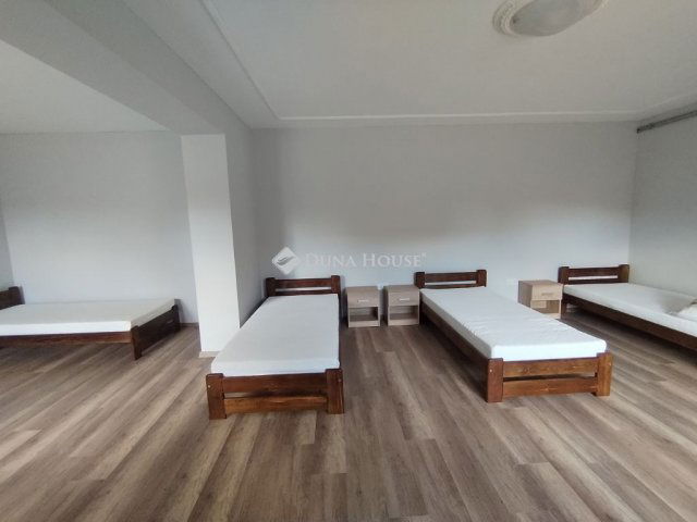 Kiadó családi ház, albérlet, Makón 250 E Ft / hó, 2 szobás