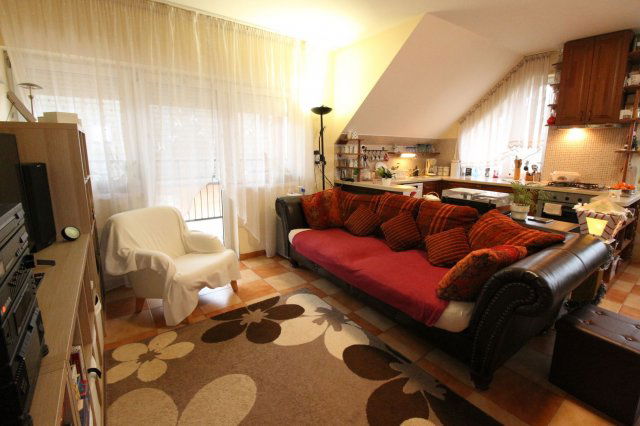 Eladó téglalakás, Győrött 59.9 M Ft, 4 szobás