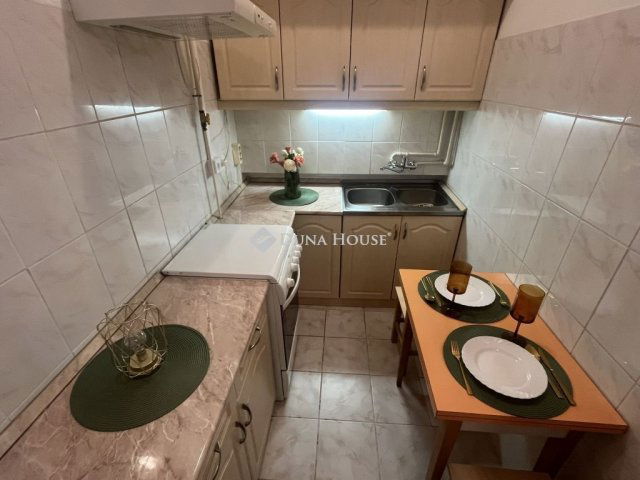 Eladó téglalakás, Budapesten, V. kerületben 64.9 M Ft, 1 szobás