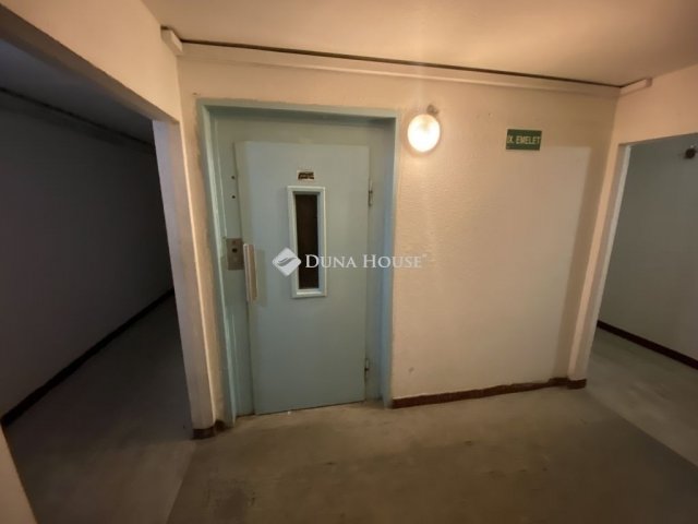 Eladó panellakás, Budapesten, III. kerületben 66.5 M Ft, 2 szobás