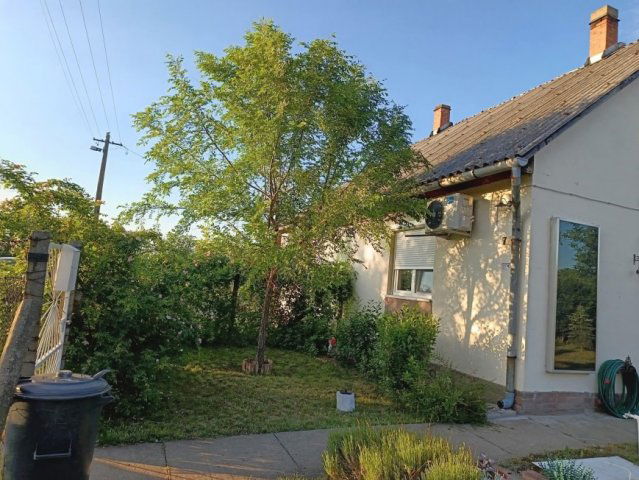 Eladó családi ház, Szentesen 10.5 M Ft, 1+1 szobás