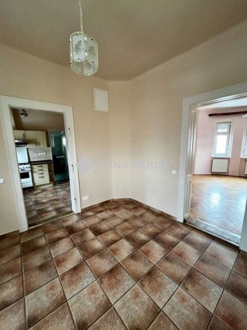 Kiadó családi ház, albérlet, Szekszárdon, Táncsics Mihály utcában