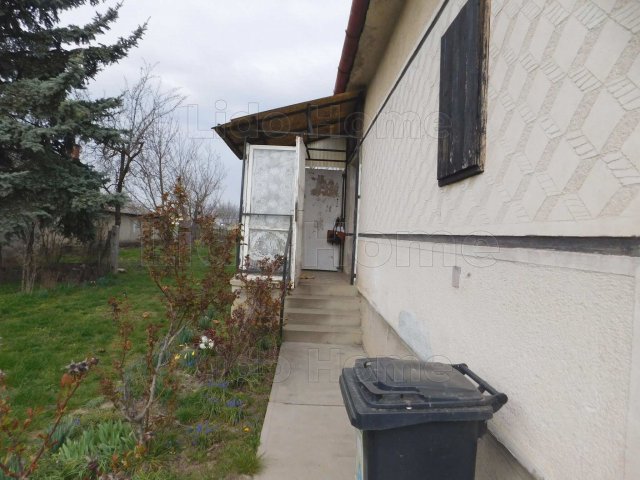 Eladó családi ház, Tácon 54.999 M Ft, 3 szobás