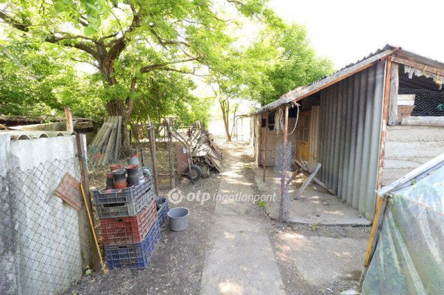 Eladó családi ház, Makádon 29.5 M Ft, 3 szobás