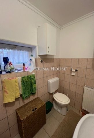 Eladó családi ház, Pilisen 33.9 M Ft, 2 szobás