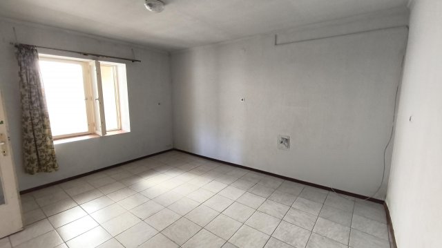 Eladó családi ház, Tolnanémedin 15.9 M Ft, 3 szobás