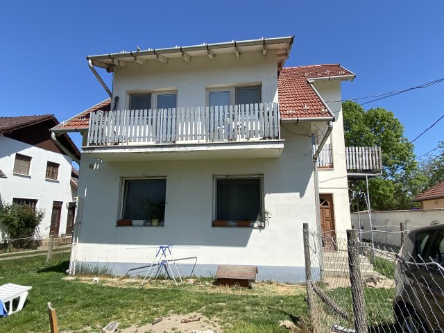 Eladó családi ház, Szegeden, Makai úton 139.9 M Ft, 5 szobás