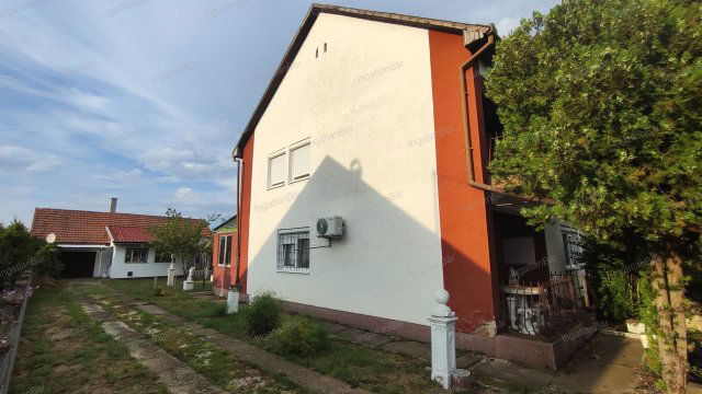 Eladó ikerház, Mátészalkán 46 M Ft, 4+1 szobás