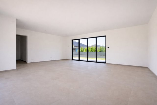 Eladó családi ház, Székesfehérvárott 199 M Ft, 5 szobás