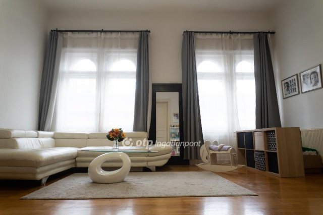 Eladó téglalakás, Budapesten, VII. kerületben 128.9 M Ft