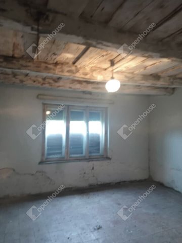 Eladó családi ház, Zádoron 4.5 M Ft, 3 szobás