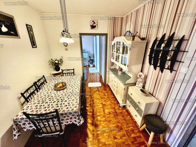 Eladó téglalakás, Dunakeszin 67.9 M Ft, 2+2 szobás