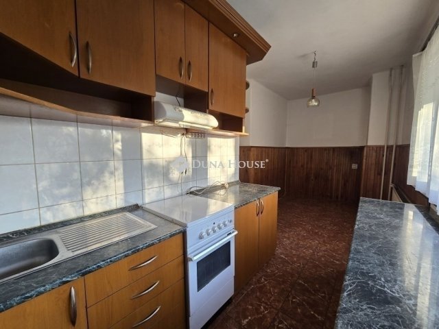 Eladó ikerház, Pécsett 79.9 M Ft, 3 szobás