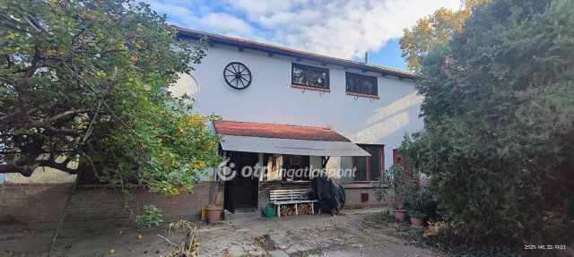 Eladó családi ház, Szolnokon 110 M Ft, 6+1 szobás