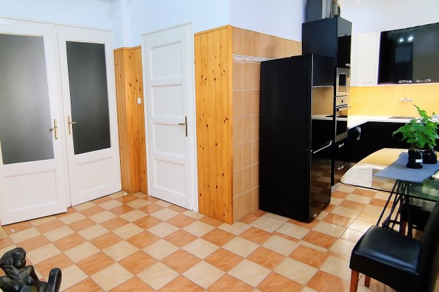 Eladó családi ház, Budapesten, X. kerületben 142.5 M Ft