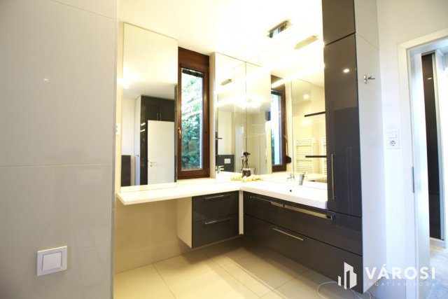 Eladó sorház, Budapesten, XVII. kerületben 179 M Ft, 5+1 szobás